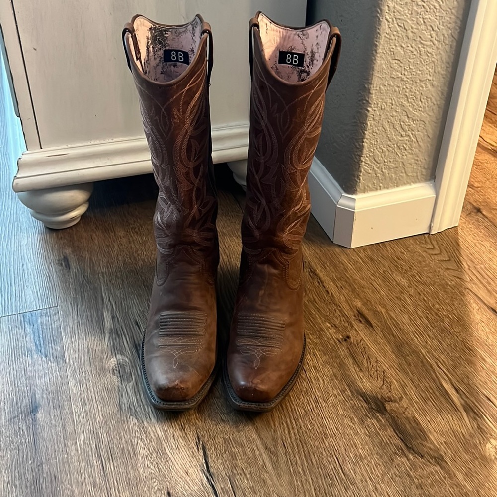 Ariat Cowgirl Boots